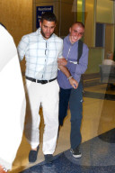 EXKLUSIV - Hat's lustig am Flughafen in NY: Rocco Ritchie