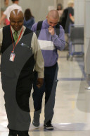 EXKLUSIV - Hat's lustig am Flughafen in NY: Rocco Ritchie