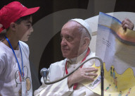 NEWS - Vatikan: Papst Franziskus empfÃ¤ngt FlÃ¼chtlingskinder