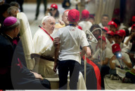 NEWS - Vatikan: Papst Franziskus empfängt Flüchtlingskinder