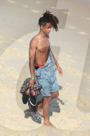 EXKLUSIV - Planscht in Rio: Jaden Smith verliert fast die Badehose