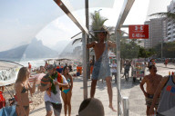 EXKLUSIV - Planscht in Rio: Jaden Smith verliert fast die Badehose