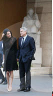 PEOPLE - Die Clooneys treffen Papst Franziskus