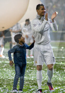 PEOPLE - Champions League: Real Madrid Spieler feiern mit ihren Kinder im heimatlichen Stadion