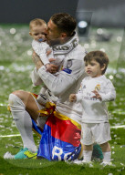 PEOPLE - Champions League: Real Madrid Spieler feiern mit ihren Kinder im heimatlichen Stadion