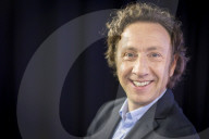 STEPHANE BERN, AU BUZZ TV MAGAZINE