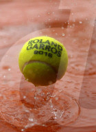 NEWS - Tennis: Regen über Roland Garros