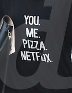PEOPLE - Lisa Rinna's Lebensmotto: You - Me - Pizza und Netflix