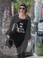 PEOPLE - Lisa Rinna's Lebensmotto: You - Me - Pizza und Netflix