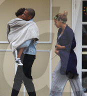 PEOPLE - Jay Z und Beyonce gehen mit Blue Ivy ins Kino