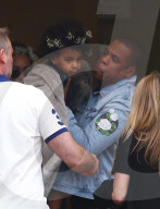 PEOPLE - Jay Z und Beyonce gehen mit Blue Ivy ins Kino