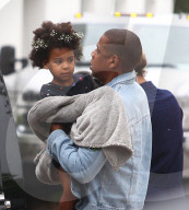 PEOPLE - Jay Z und Beyonce gehen mit Blue Ivy ins Kino