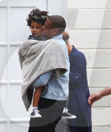 PEOPLE - Jay Z und Beyonce gehen mit Blue Ivy ins Kino