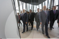 NEWS -  Alain Juppé und François Hollande weihen die 'Cité du Vin' in Bordeaux ein