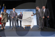 NEWS -  Alain Juppé und François Hollande weihen die 'Cité du Vin' in Bordeaux ein