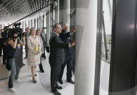 NEWS -  Alain Juppé und François Hollande weihen die 'Cité du Vin' in Bordeaux ein