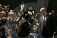 NEWS -  Alain Juppé und François Hollande weihen die 'Cité du Vin' in Bordeaux ein