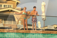 PEOPLE - Patrick Schwarzenegger chillts mit Freundin Abby und Mutter Maria am Pool