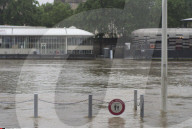 NEWS - Frankreich: Überschwemmungen nach heftigem Regen