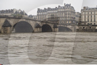 NEWS - Frankreich: Überschwemmungen nach heftigem Regen