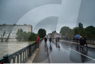 NEWS - Frankreich: Überschwemmungen nach heftigem Regen