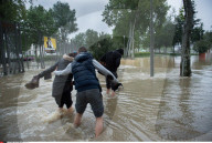 NEWS - Frankreich: Überschwemmungen nach heftigem Regen