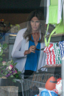 EXKLUSIV - Caitlyn Jenner bummelt in Malibu