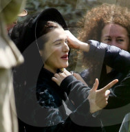 PEOPLE - Rachel Weisz auf dem Set zu "My Cousin Rachel"