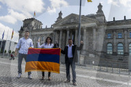 NEWS - Armenier gedenken dem Völkermord in Berlin