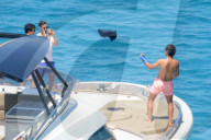 EXKLUSIV - Calvis Harris geniesst seine Freizeit in Formentera
