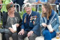 NEWS - Britische Veteranen feiern 72. D-Day in Arromanches
