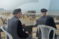 NEWS - Britische Veteranen feiern 72. D-Day in Arromanches