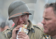 NEWS - Britische Veteranen feiern 72. D-Day in Arromanches