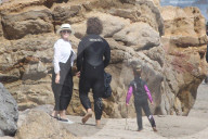 PEOPLE - Sharon Osbourne verbringt den Tag mit Sohn und Enkeltochter am Strand