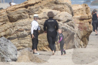PEOPLE - Sharon Osbourne verbringt den Tag mit Sohn und Enkeltochter am Strand