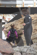 PEOPLE - Sharon Osbourne verbringt den Tag mit Sohn und Enkeltochter am Strand