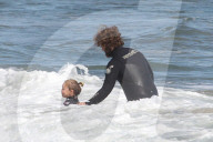 PEOPLE - Sharon Osbourne verbringt den Tag mit Sohn und Enkeltochter am Strand