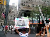 NEWS - USA: 'Rally for Bernie' in New York