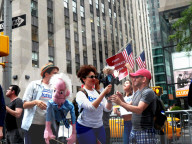 NEWS - USA: 'Rally for Bernie' in New York