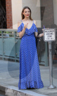 PEOPLE - Jaimie King im sommerlichen Kleid in Beverly Hills unterwegs