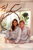 PORTRAIT - Bambi Northwood-Blyth und Dan Single