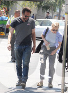 PEOPLE - Amanda Seyfried kriegt Besuch auf dem Set von Freund Thomas