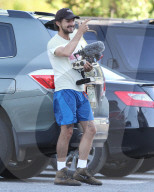 PEOPLE - Nice Style: Shia LaBeouf geht unter die Filmemacher