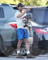 PEOPLE - Nice Style: Shia LaBeouf geht unter die Filmemacher