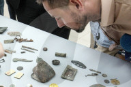 FEATURE - Auschwitz-Birkenau: Persönliche Dinge von ermordeten KZ-Häftlingen gefunden