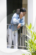 PEOPLE - Kelly Rowland scheint ein intensives Telefonat zu führen