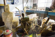 FEATURE - Seefahrer Claus Hartmann in seinem Galionsfiguren Atelier 