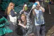 FEATURE - Die Studenten von Cambridge feiern ihr Examen