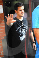 PEOPLE - AC/DC in London unterwegs