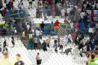 EURO 2016 - England gegen Russland: Ausschreitungen im Stadion